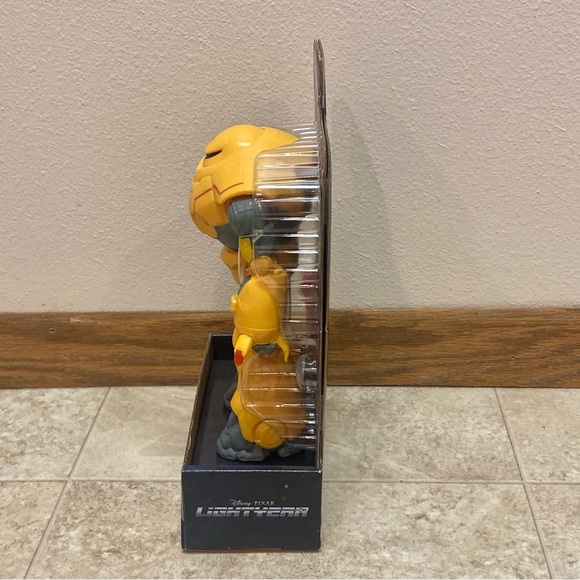 New Mattel Disney Pixar LightYear Battle Equipped Zyclops Action Figure 2021 - Picture 4 of 8